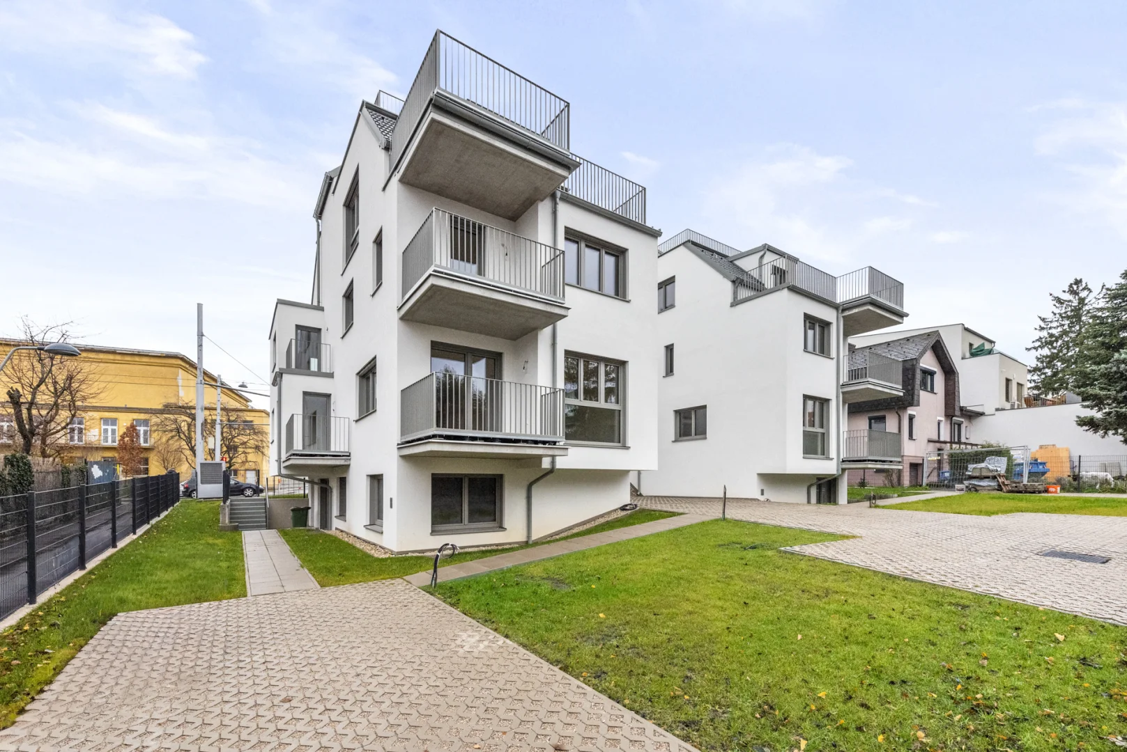 Speisinger Straße 122–124